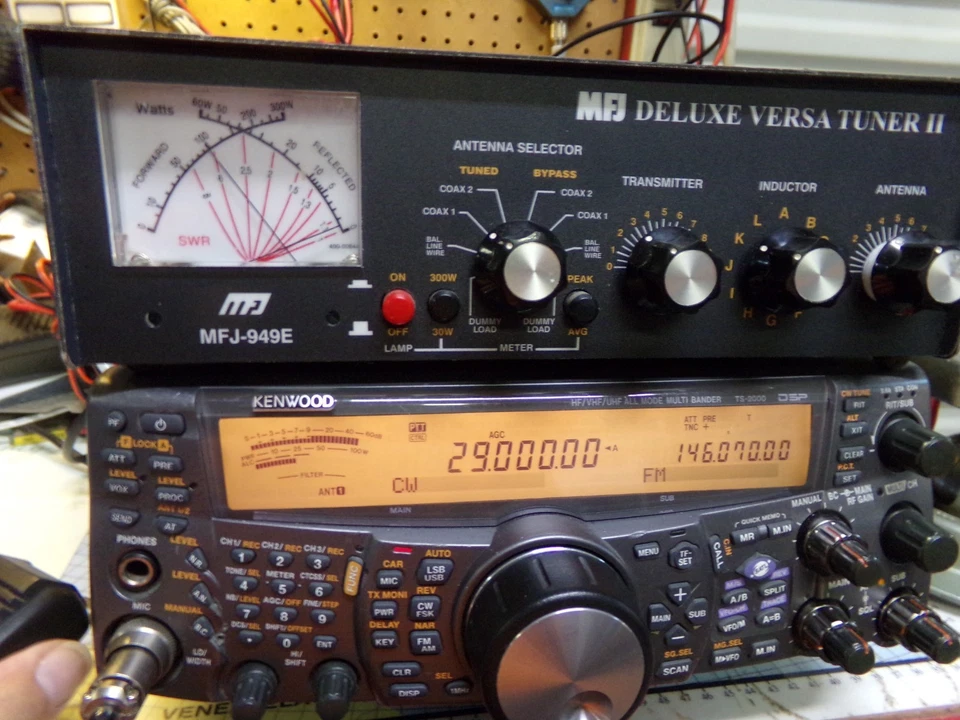MFJ-949E 300W 1.8-30 MHz Antenna Tuner, PEAK Reading Meter, & Dummy Load - Image 2 of 4