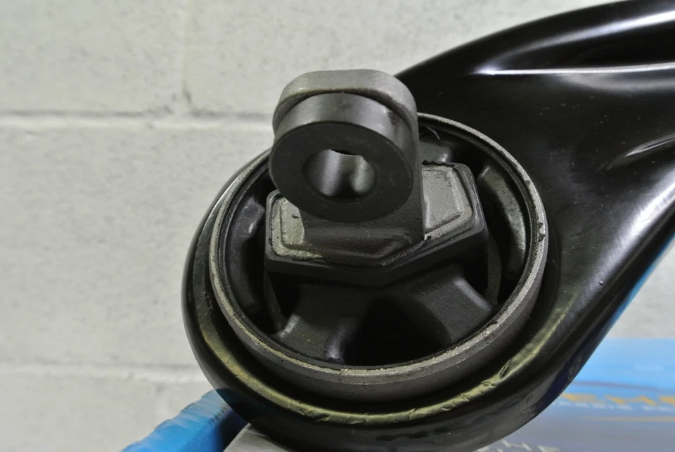 Mevotech CMS901195 Trailing Arm Rear Driver Side for Kia Sportage Foto 4 de 4