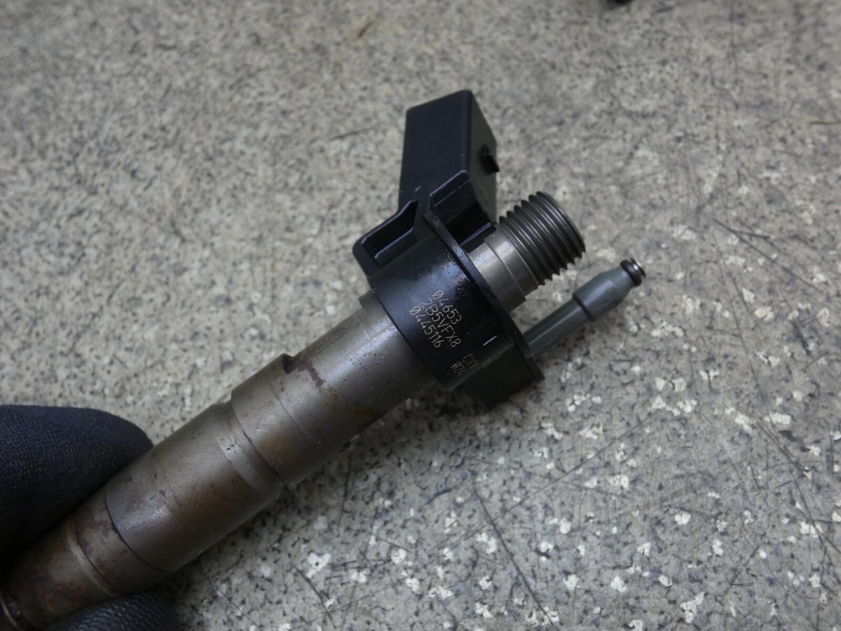 Einspritzdüse 7805428-03 Injektor 243Tkm BMW F11 F10 525D 5K 