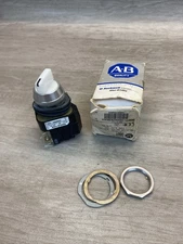 Allen Bradley 800T-16HW2KB6AX Ser U Illuminated Selector Switch Type 4 13 White