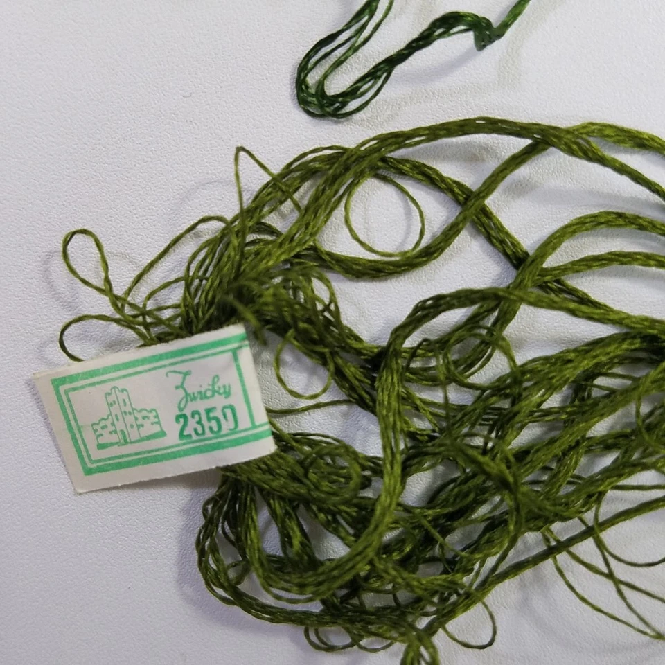 Lot 8 Vintage Needlepoint Threads Denmark Sparta OOE 240 Zwicky 2350 Silk Rayon - Image 4 of 4