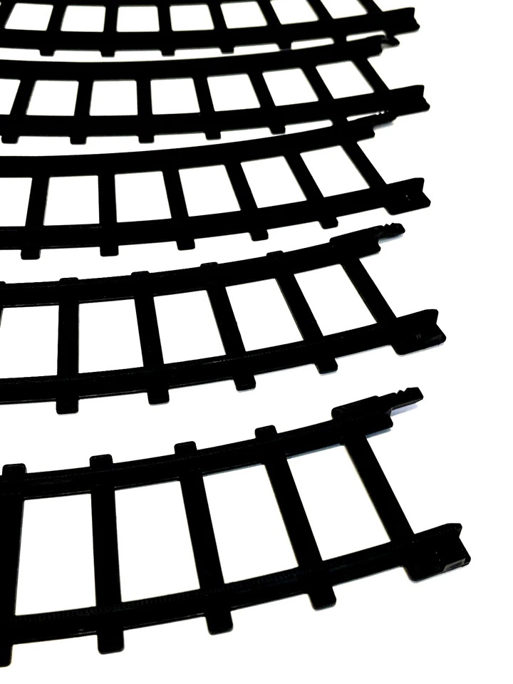 Eztec 8 x Curve Train Tracks - Image 4 of 4