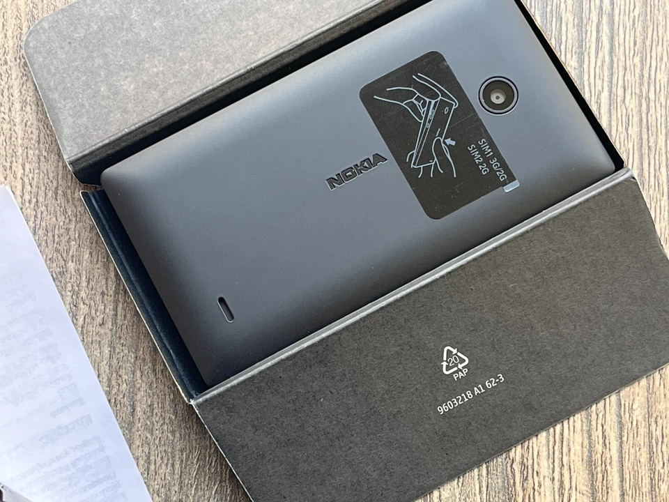 Vintage Genuine Nokia X DS - RM-980 - (Unlocked) GSM Mobile phone colectable - Image 4 of 4