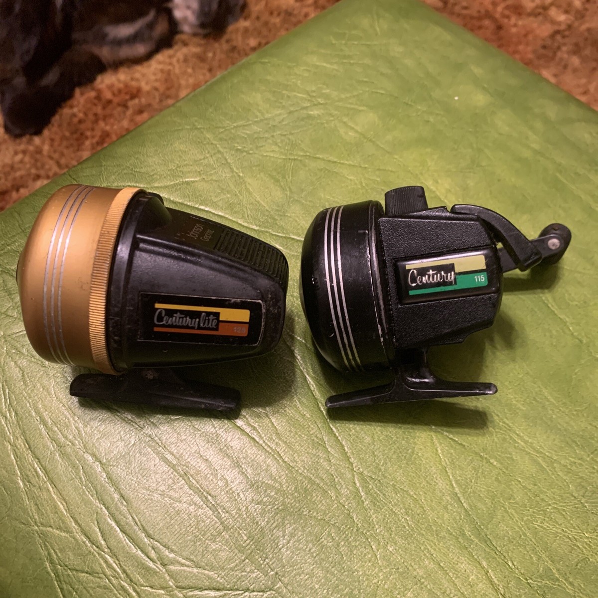 Moulinet de pêche vintage Johnson Century 115 Spincast fabriqué aux USA