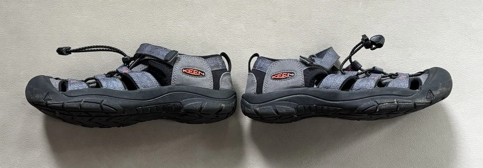KEEN SANDALS Boys size 5 Youth Shoes Camping Hiking Boating Water Sandals - Image 2 of 2