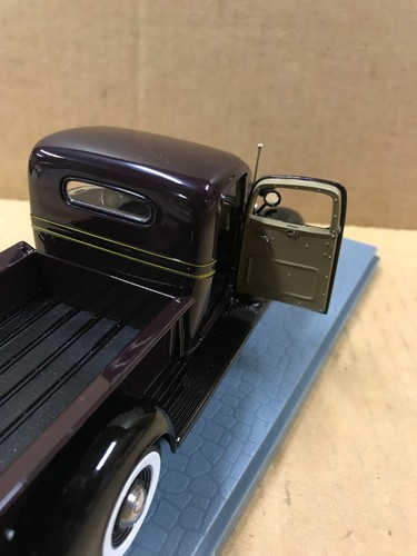 Vintage Danbury Mint - Maroon 1937 Chevrolet Pickup Truck - 1:24 Scale Model Car - Bild 7 von 11