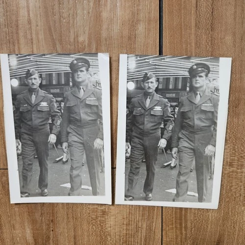 VINTAGE 1940'S AMERICAN SOLDIERS OFFICER WALKING SAN FRANCISCO STREETS PHOTO WW2