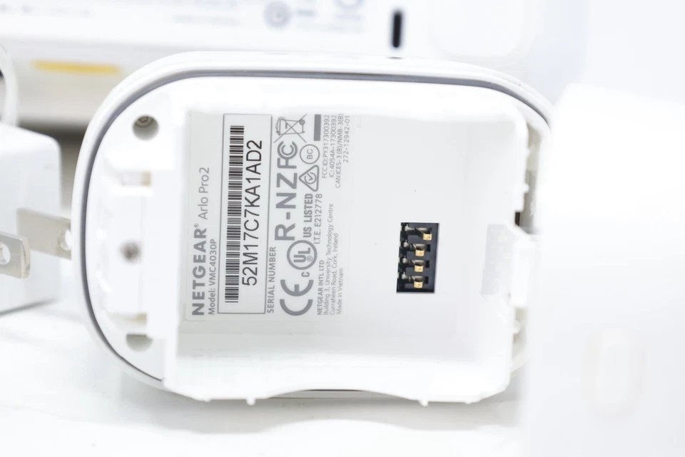 Netgear Arlo Pro 2 VMC4030P Wireless Camera with Battery & Base Station Works! - Image 3 of 4