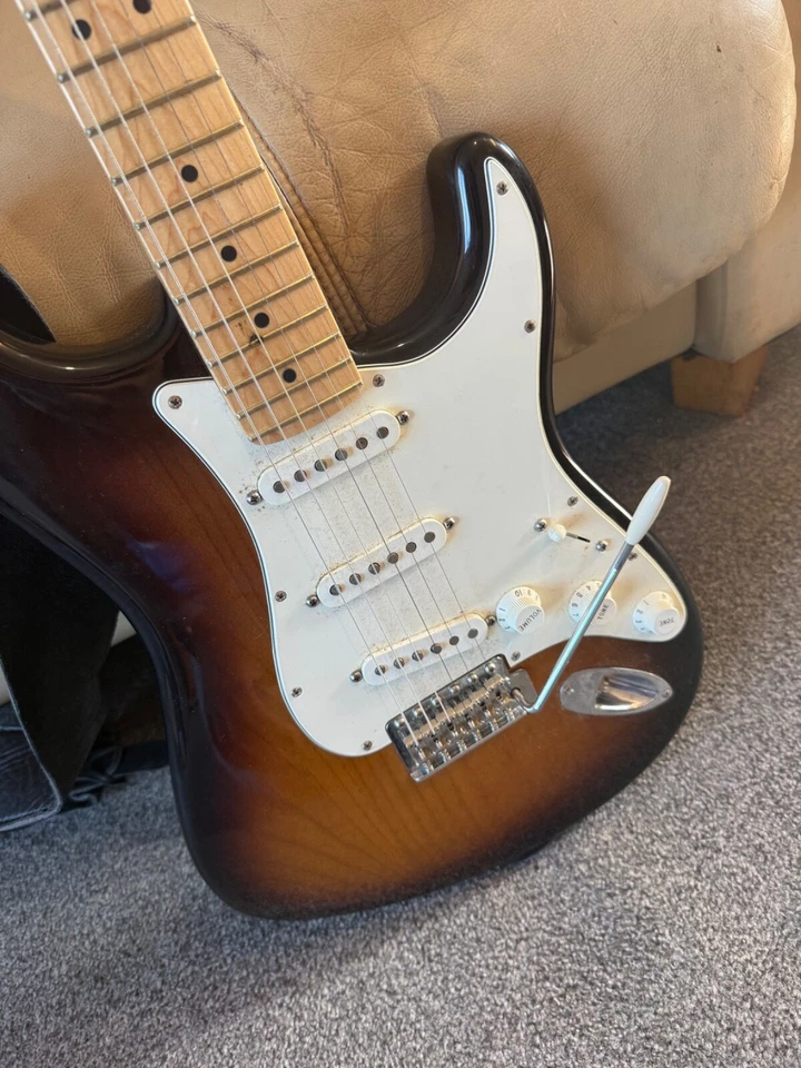 Fender Player Stratocaster HSS Electric Guitar - 3-Color Sunburst Body, Pau..., photo 3 of 5