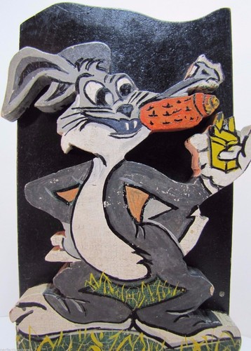 Vintage Folk Art Wooden Bugs Bunny Smoking Cigar with Lighter in Hand Bookend - Photo 1/12