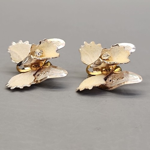 Set orecchini spilla fiore vintage orchidea zucchero clip su crema tono oro - Foto 10 di 18
