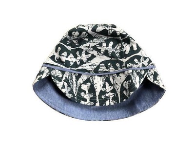 Bonds Baby Reversible Hat - Kids Boys Girls Stretchies Sun Blue Batik Leaf