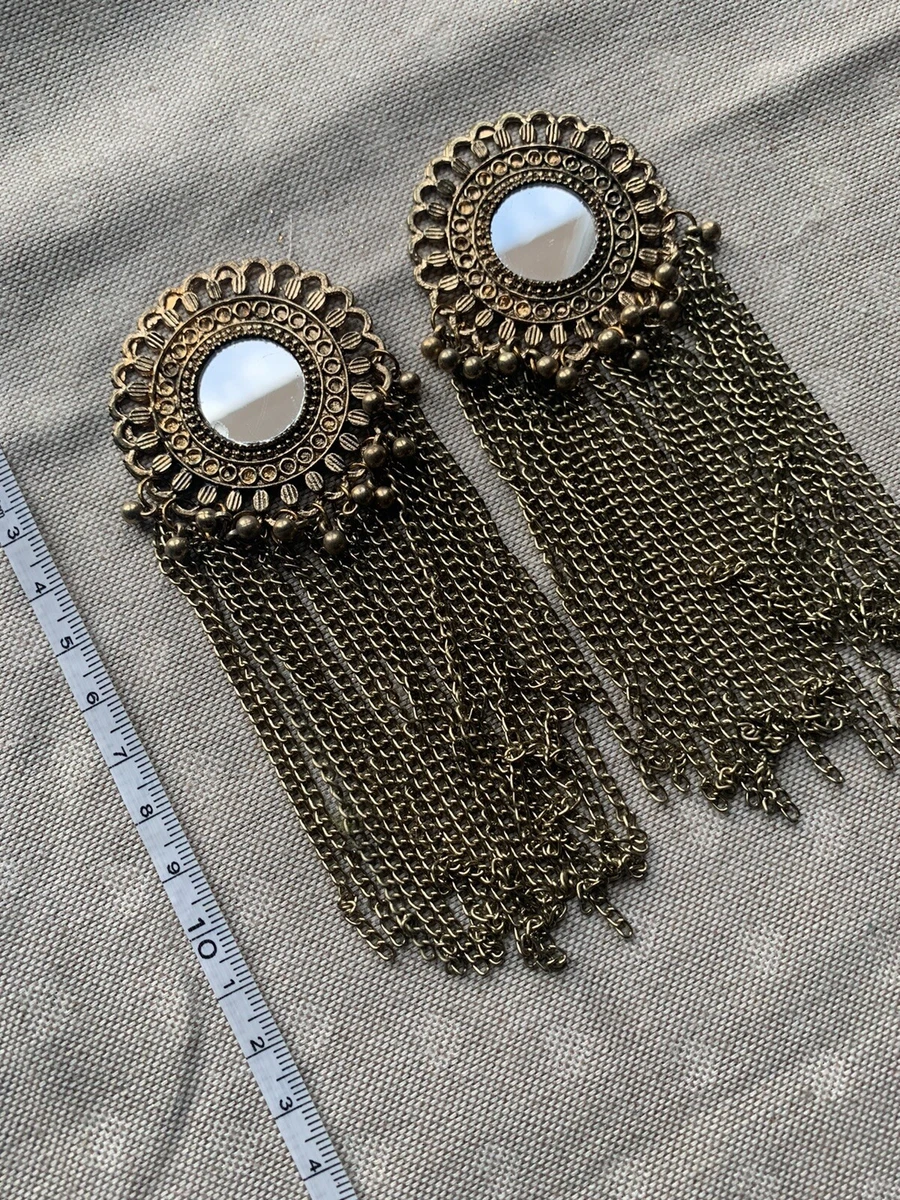 Silver antique jewellery store with saree