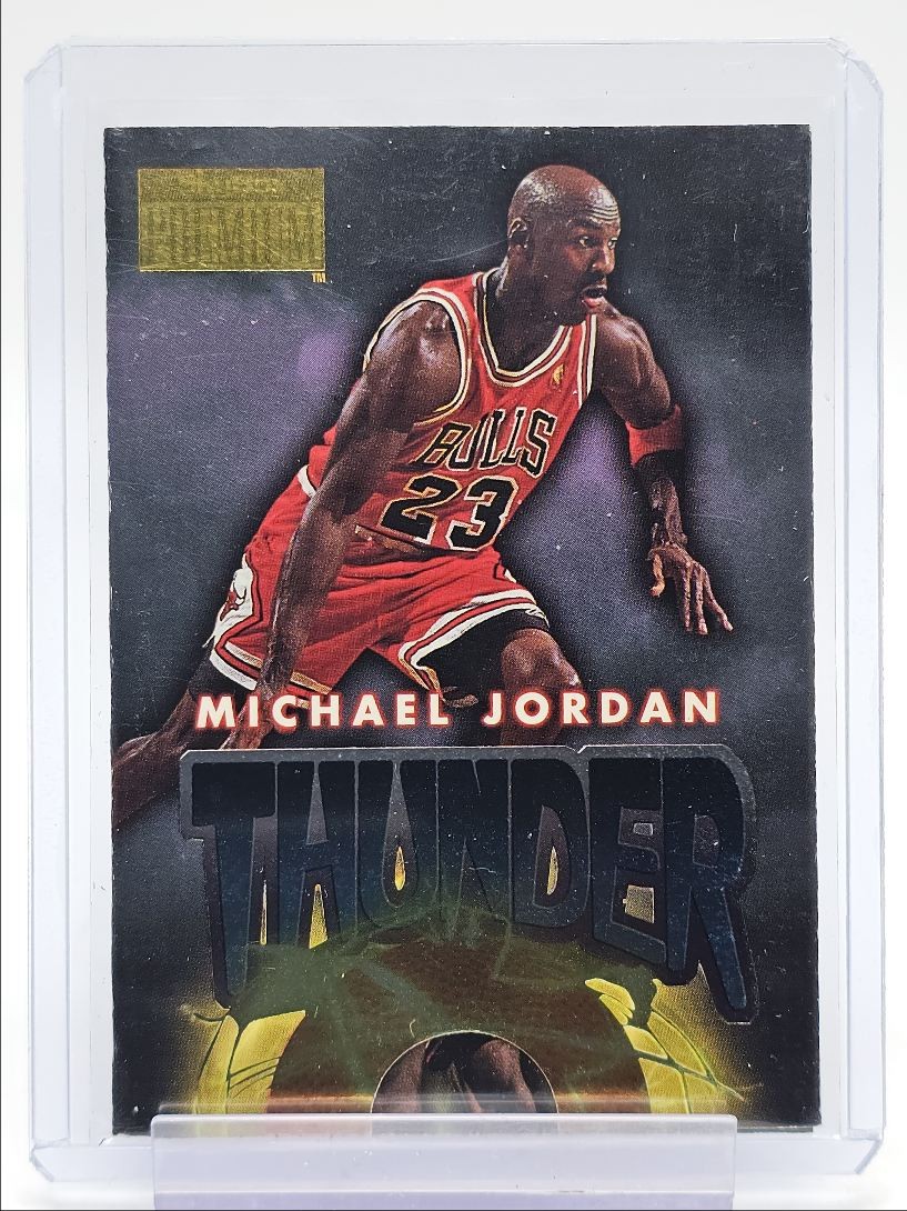 MICHAEL JORDAN 1996-97 SKYBOX PREMIUM THUNDER AND LIGHTNING BULLS Q4444