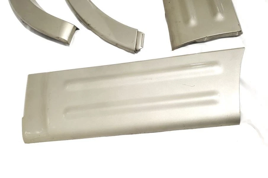 2006 Ford Expedition King Ranch OEM Left Side Cladding Tan - Image 4 of 4