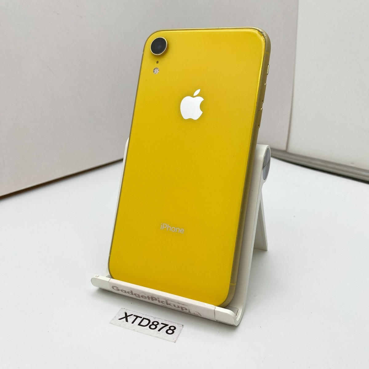 Apple iPhone XR - 64GB - Yellow (Unlocked) - CRACKED SCREEN & BACK