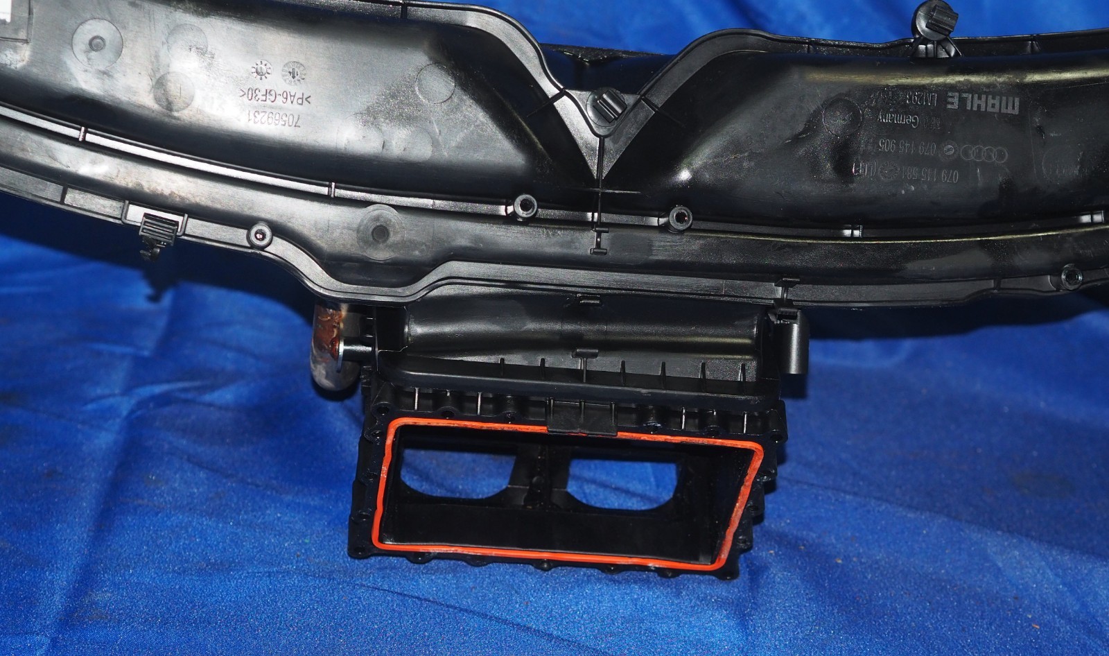 2013-2018 Bentley Continental GT GTC Spur 4.0L V8 Engine Turbo Intake Duct OEM