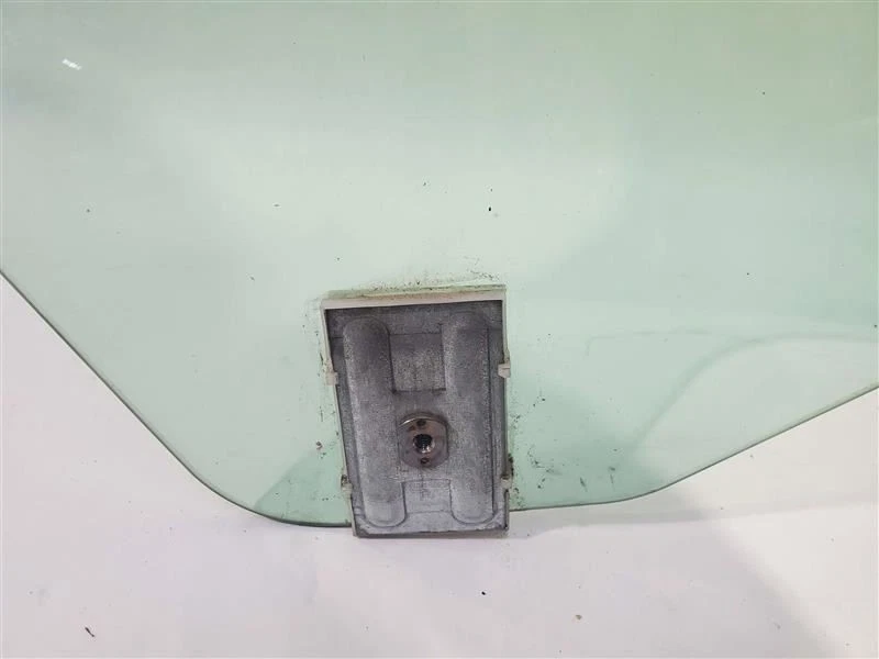 Vidrio puerta delantera derecha OEM 2009 2010 2011 2012 Hyundai Genesis  Foto 2 de 4