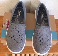 NEW Clarks Cloudsteppers Women's Sz 9 Breeze Emily Slip-On Shoes Blue NIB