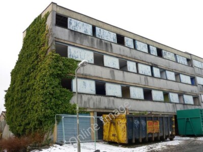 Photo 6x4 Flats on Ainslie Road Cumbernauld Ready for demolition. c2010