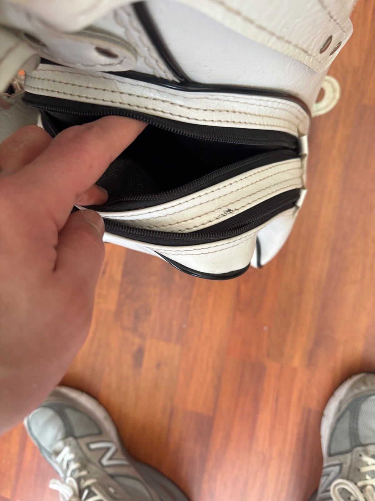 Ping vintage white leather golf bag. 6 slots eBay