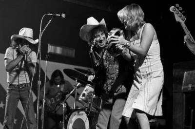Harmonica Player Topper Price & Guitarist Leader Dickey Betts 1976 OLD PHOTO