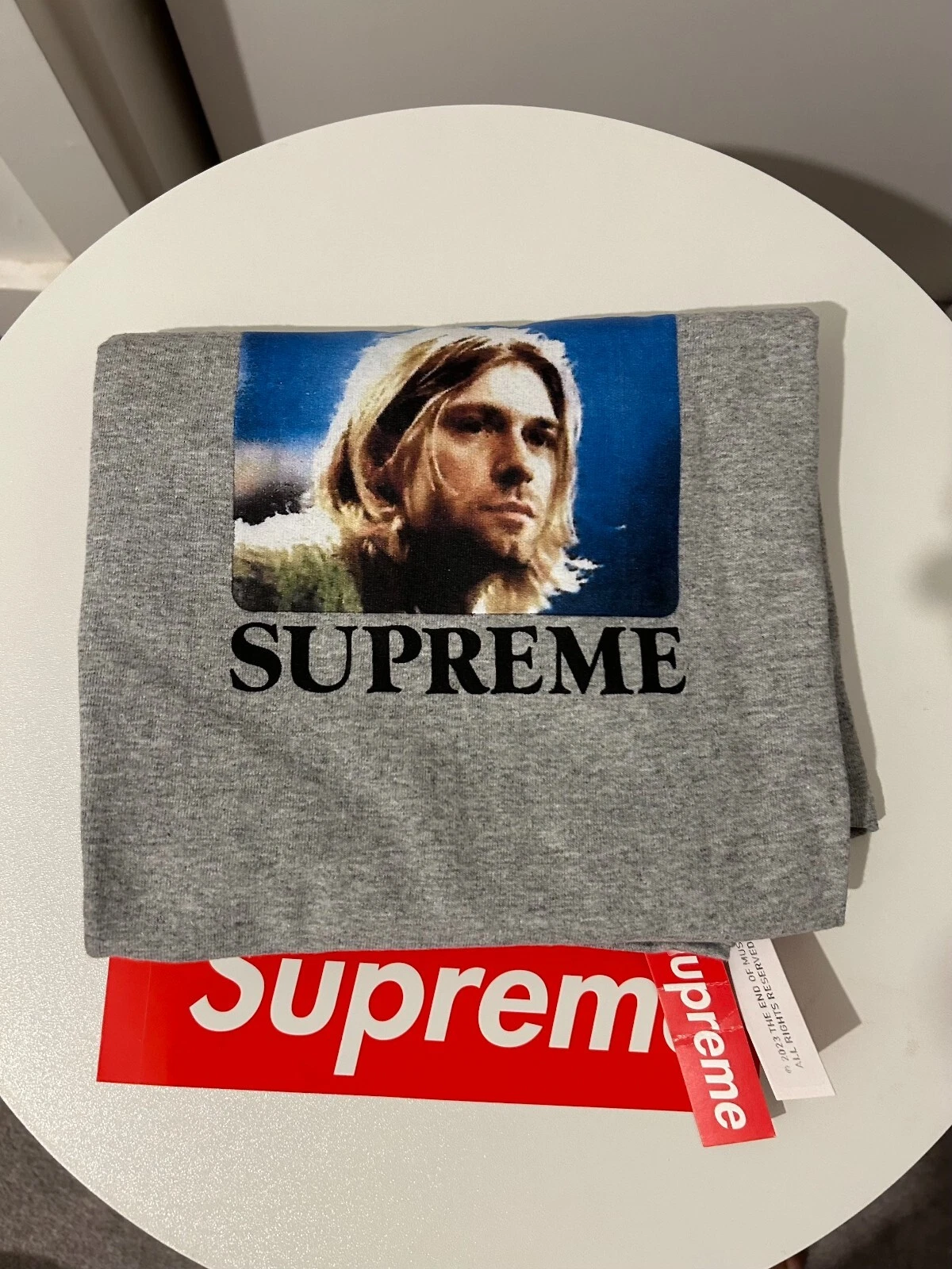T shirt gris bruyère Supreme x Kurt Cobain neuf avec étiquette taille M 