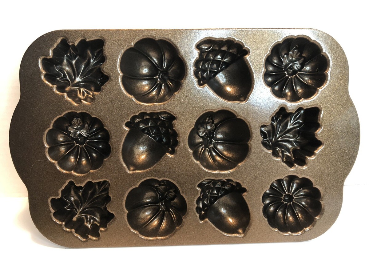 Nordic Ware Autumn Delights Cake Cakelet Pan