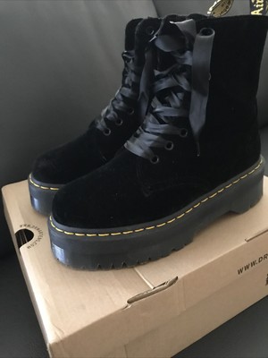 dr martens velvet jadon