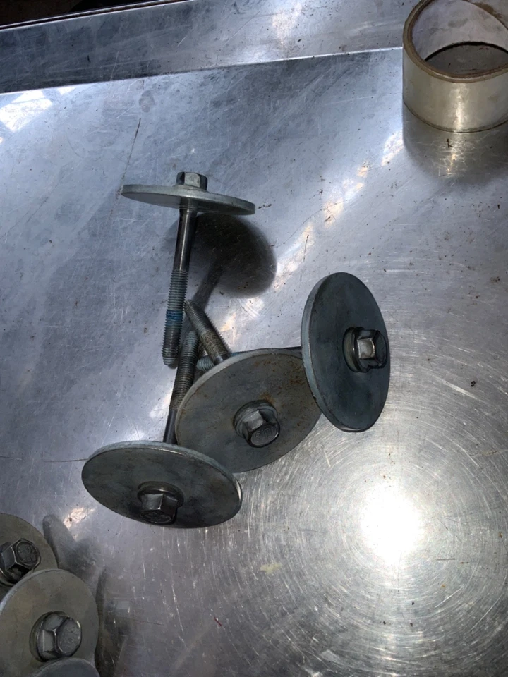 Dodge Ram 1500 2014 montaje de carrocería OEM marco pernos juego completo Foto 4 de 4