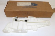1973-1979 Torino Ltd Ii Montego Cougar Nos Rh Front Door Window Channel Bracket 1973-1979 Torino Ltd Ii Montego Cougar Nos Rh Front Door Window Channel Bracket