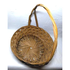 Round Straw Rattan "farmhouse" Basket w/ Hoop Handle - 11"x11"x14" Philippines