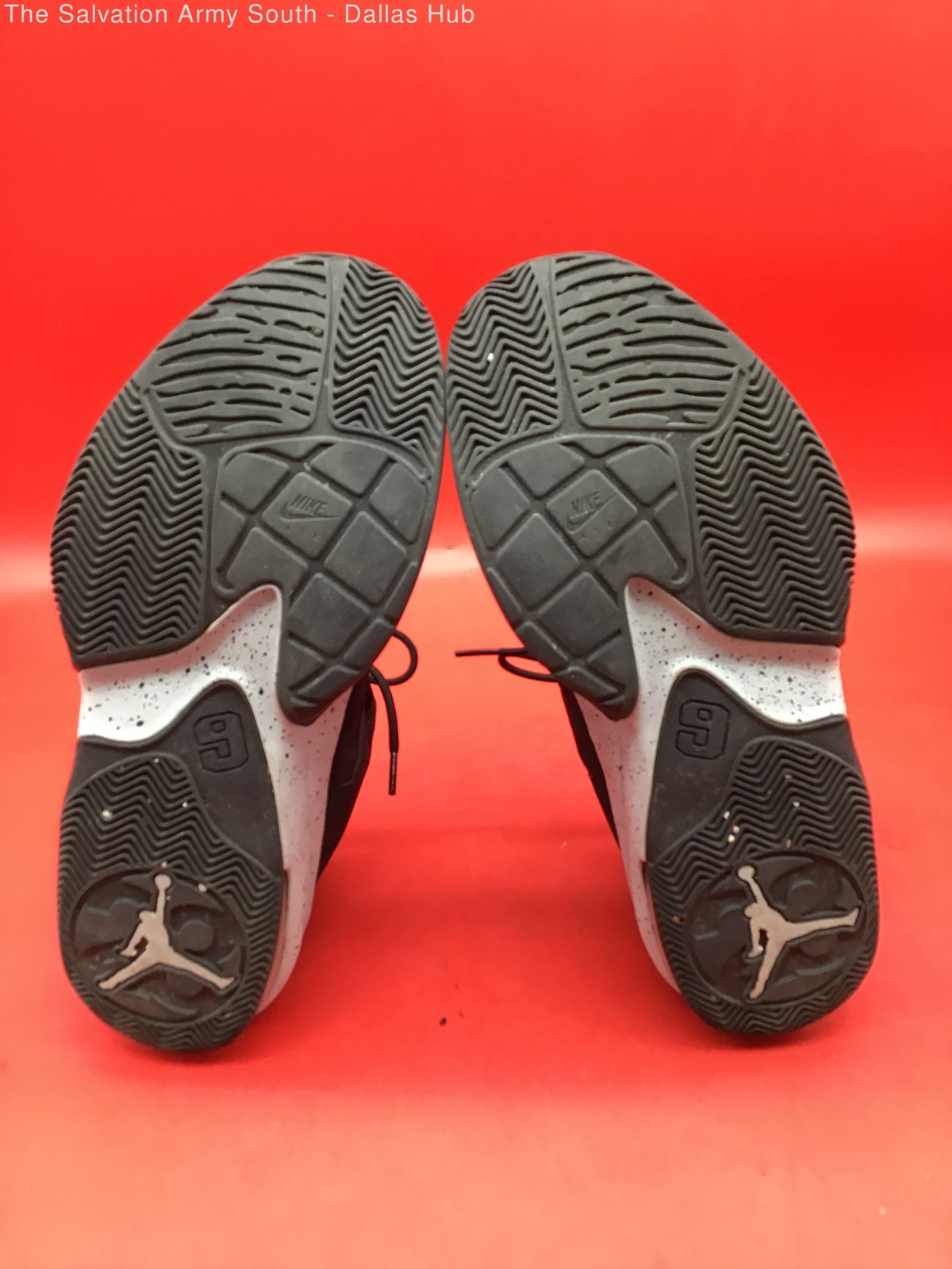 NIKE JORDAN MAX AURA 3 MEN'S SHOES SIZE 11 CZ4167 Black/Wolf Grey W/COA 