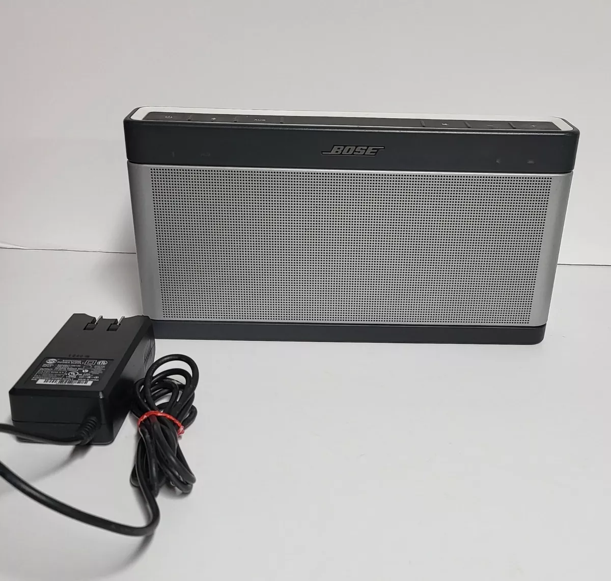 Bose Soundlink Bluetooth Speaker III 3 - Silver Model # 414255