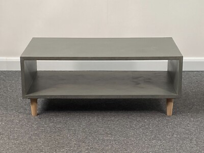 Couchtisch Hudson Bergen grau: Kunstbeton poliert mit Holzbeinen 447 £