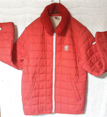 Courreges Nylon Quilted Jacket Coat in Red Size 38 USA XS/S Courreges Nylon Quilted Jacket Coat in Red Size 38 USA XS/S