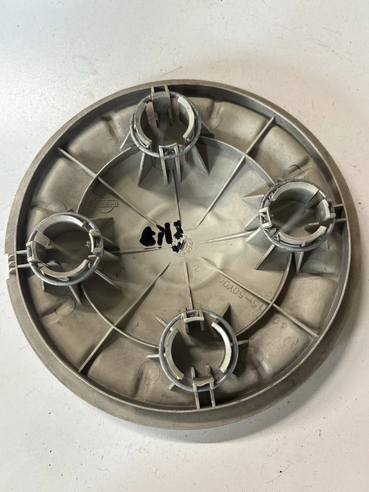 91 92 93 94 95 96 97 98 99 Nissan 200SX NX Sentra 4031550Y00 Tapacubos central OEM Foto 2 de 3