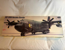 AC-130 プラモデルキット Amazon.com: 1/200 Scale AC130 AC-130 Air Gunship Heavy Ground