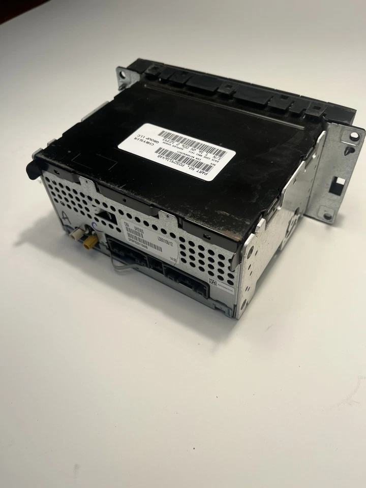 Radio/CD de stock Chrysler Dodge Jeep Foto 4 de 4