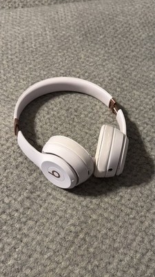 Beats Solo 4 True Wireless On-Ear Headphones - Cloud Pink Read Description