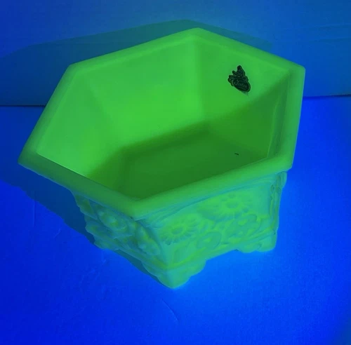Vintage Fenton Custard Uranium/Glows Glass Hexagon Chrysanthemum Planter Vase