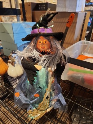 Foremost Fiber Optic Witch 12  Halloween Changing Colors
