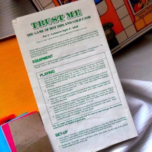 Vintage TRUST ME Board Game By Parker - Picture 3 of 5