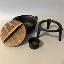 Vintage Cast Iron Cauldron Pot 3 Leg with Stand Wooden Lid Nanbu Tekki READ