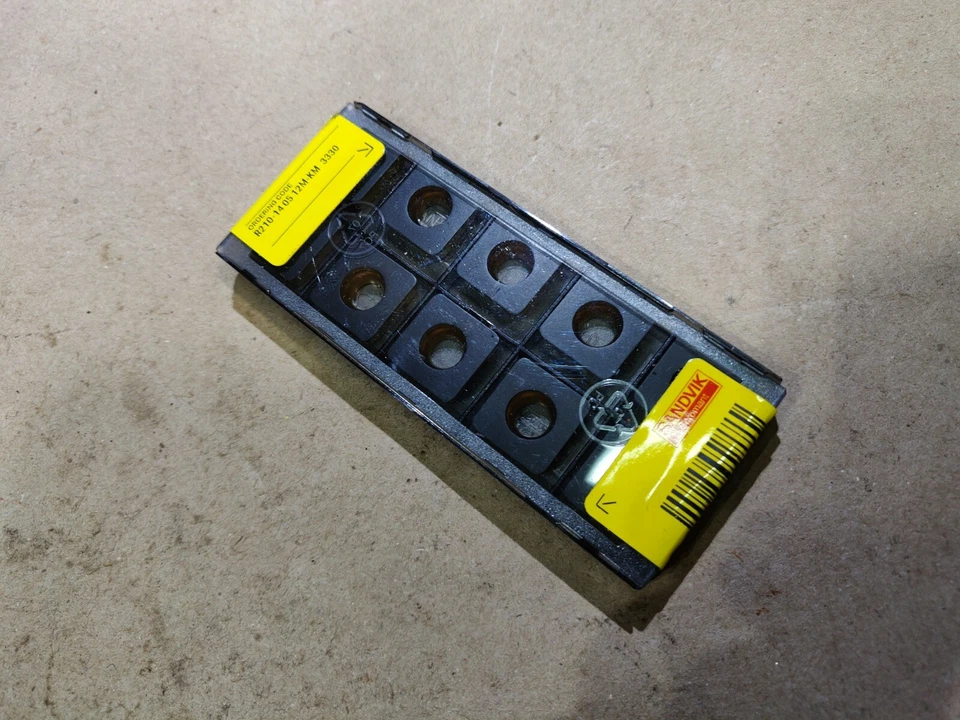 Inserto de fresado de carburo Sandvik Coromant R210-14 05 12M-KM 3330 (10-CANTIDAD) Foto 2 de 4
