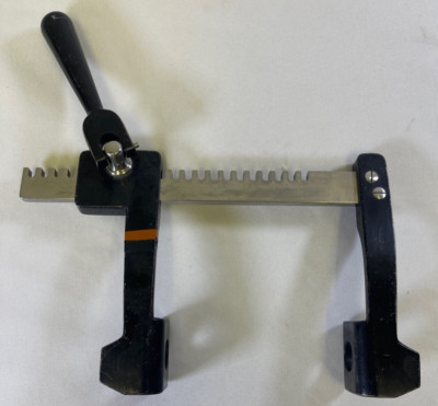 V Mueller CH-1211 Finochietto Pediatric Rib Spreader Aluminum Arms & Blades