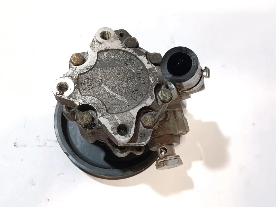 Bomba de dirección asistida usada se adapta a: BMW M3 2002 grado B Foto 2 de 4