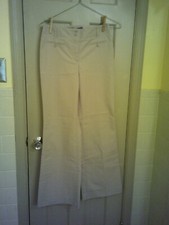 Ladies Ann Taylor Brand Pants, Size 4. Zipper/button, Pockets in front.