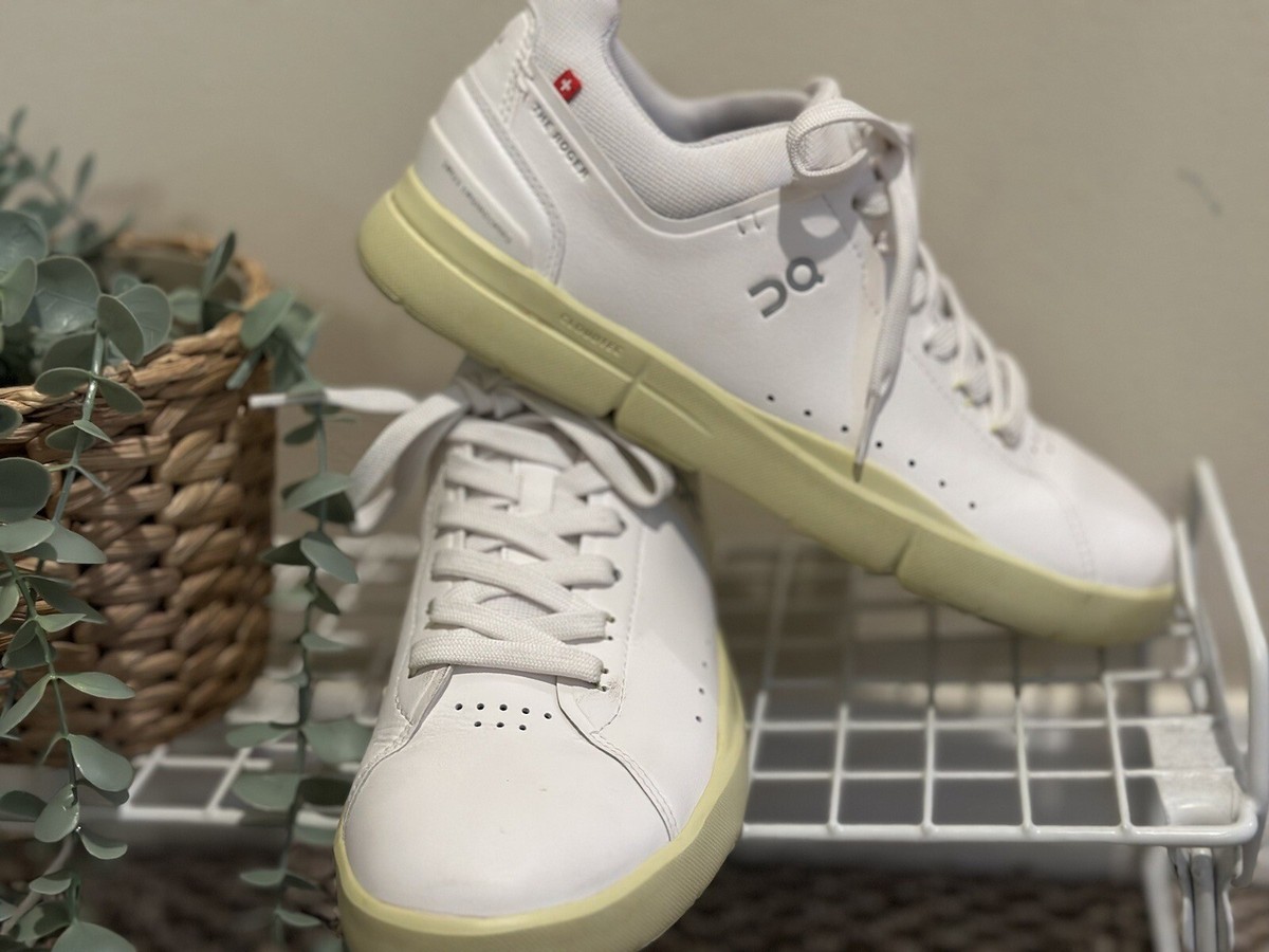 On Womens Trainers The Roger Advantage Casual Lace-Up Textile