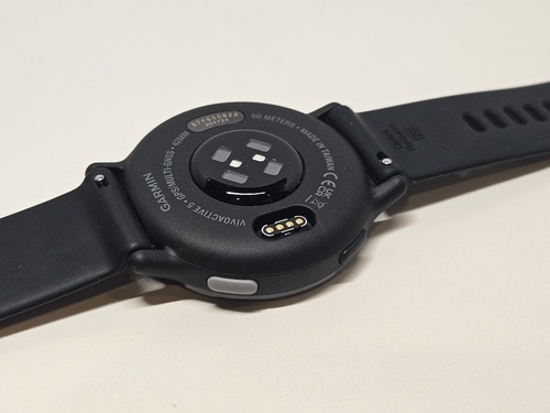 Montre connectée GPS Garmin Vivoactive 5 (42 mm) noire NEUVE - lunette ardoise aluminium - Photo 8 sur 10